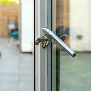 Paskvilgreb med lås og lille nøgle